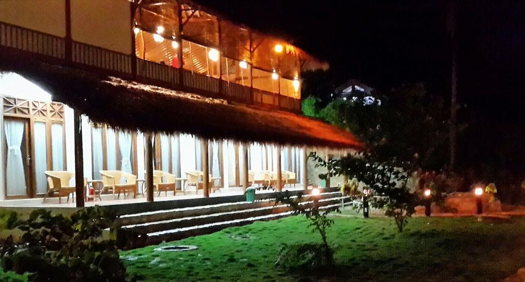 Ary'S Lagoon Bungalow & Hotel Ilhas Karimunjava Exterior foto