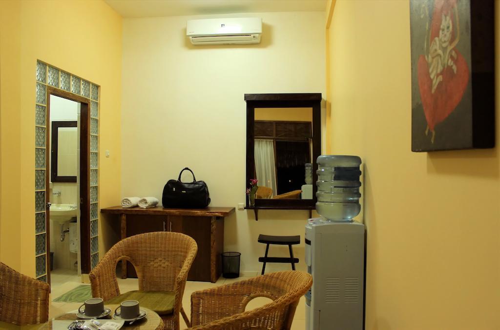 Ary'S Lagoon Bungalow & Hotel Ilhas Karimunjava Quarto foto