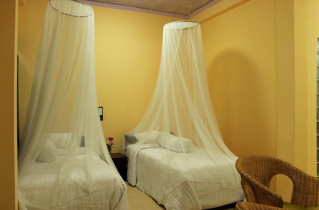 Ary'S Lagoon Bungalow & Hotel Ilhas Karimunjava Quarto foto