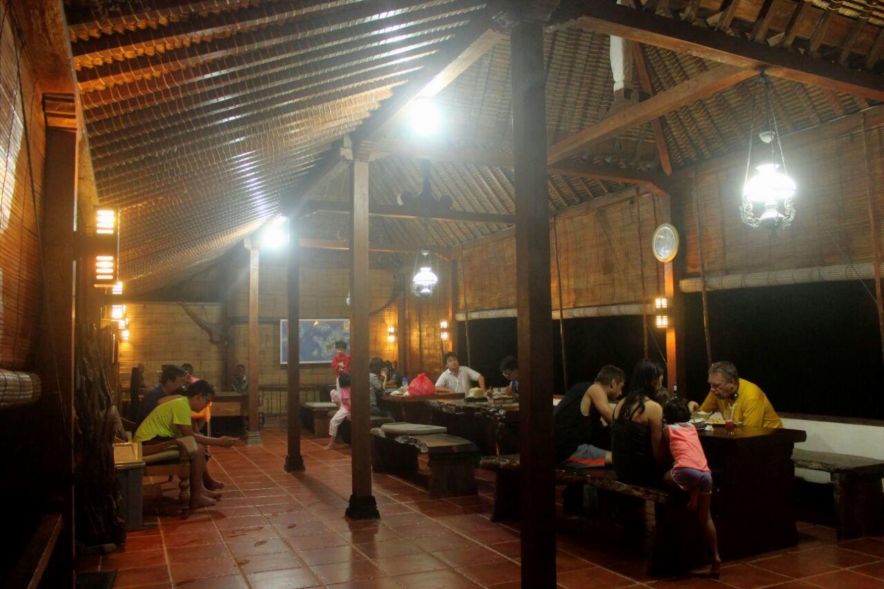 Ary'S Lagoon Bungalow & Hotel Ilhas Karimunjava Exterior foto