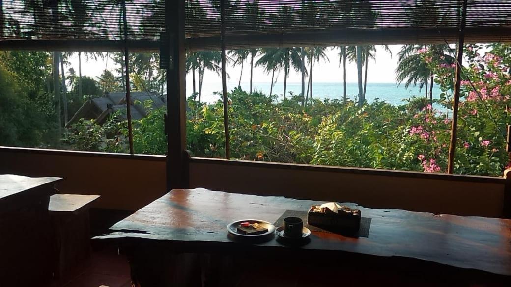 Ary'S Lagoon Bungalow & Hotel Ilhas Karimunjava Exterior foto