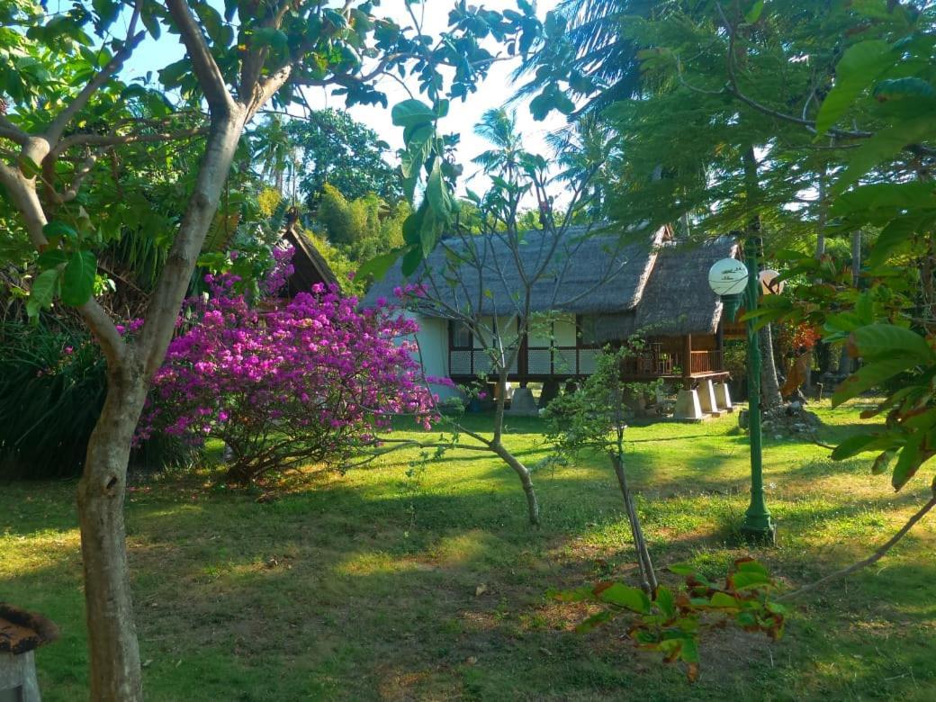 Ary'S Lagoon Bungalow & Hotel Ilhas Karimunjava Exterior foto